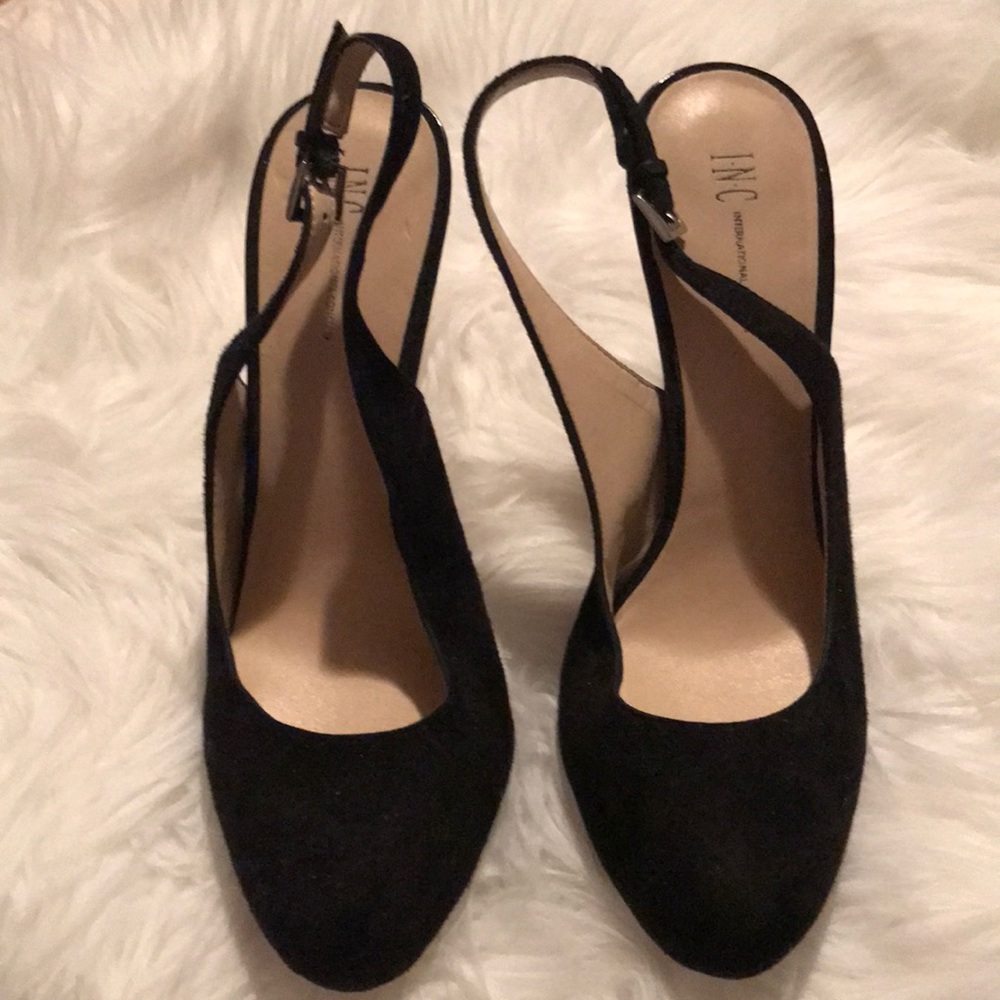 Black suede sling back pump